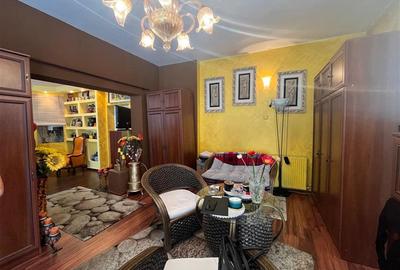 Lugoj, Parter De Vilă, Curte Proprie, 4 Cam., Pretabil  Afacere + Locuinta, - 2