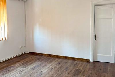 4 camere et 1 pt birouri in cladire interbelica zona C Calarasilor-Hala Traian - 8