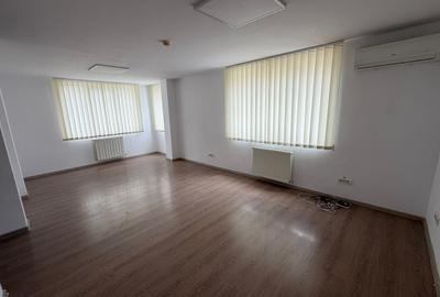 Clădire Multifuncțională 800 mp | Renovată 2024 | Ideală pentru Clinică, Birouri - 21