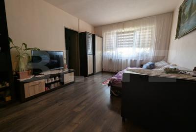 Apartament cu 2 camere semidecomandat, mobilat în Valenta
