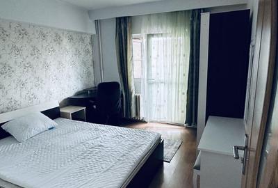 Apartament cu 3 camere decomandat, mobilat în Bd. Independenței