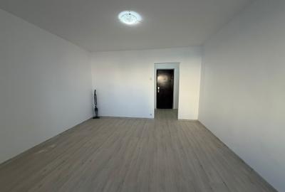Garsoniera Parc Titanii Etaj 5 Renovata Bloc 1969 Reabilitat 8 Min Metrou - 2