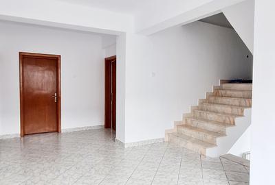 Crangasi- Belvedere  spatiu /Showroom/Creatie/ curte 4 masini - 7