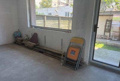 Vând vila P+1, situată în zona Trocadero - 5