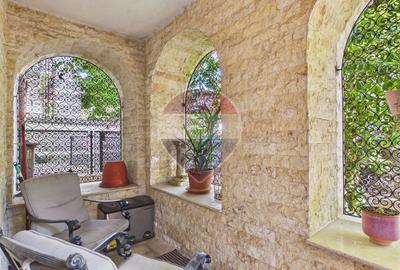 Proprietate unică formată din doua apartamente vila B-dul Primaverii - 17