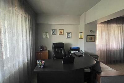 Apartament cu 4 camere transformat in 3 camere , centrala,vedere trilaterala - 4
