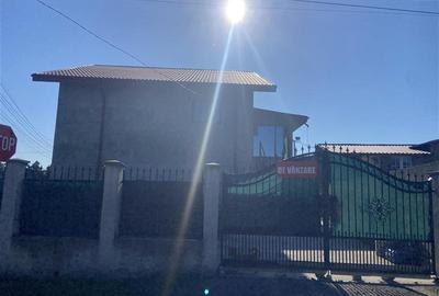 Casa de vanzare in Golesti , parter+etaj + mansarda , suprafata casa 383 mp, pos - 8