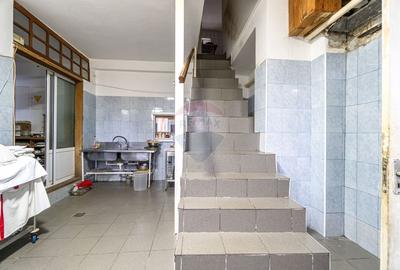 Unitate turistică cu 20 camere de vânzare în Timisu de Jos, DN1 - 8