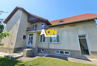 Casă individuală cu 4 camere în Central