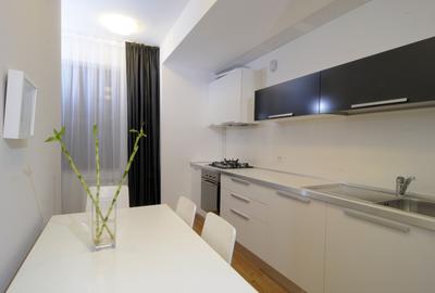 Apartament cu 4 camere în Iancu Nicolae