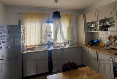 Duplex singur in curte, mobilat si utilat, la intrare in Sanpetru - 7