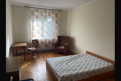 Închiriez apartament 3 camere deosebit, decomandat,zona Medicină,etajul 2/2, - 4