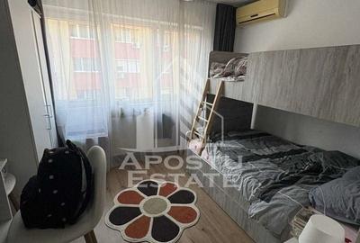 Garsonieră decomandată în UMT