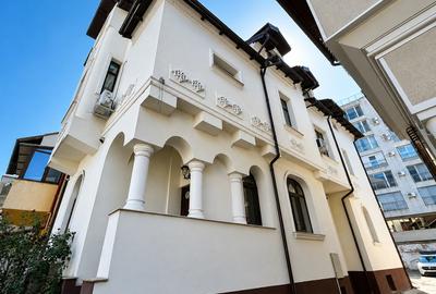 Apartament cu 8 camere, mobilat în Parcul Carol