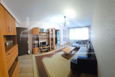 Apartament cu 3 camere decomandat, mobilat în Cornișa