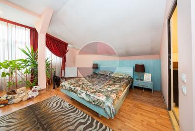 Casă individuala spatioasa cu 8 camere si teren 610 mp centru BOD - 21