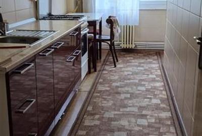 Apartament cu 3 camere decomandat în Podul de Fier