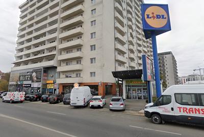 Spatiu comercial de inchiriat pe Bulevardul Mihai Viteazu 1 - 7