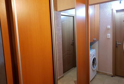 Inchiriez ap.4 camere decomandat, centrala proprie - la 5 min. de metrou Pacii - 7