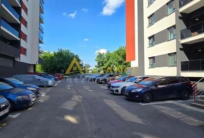 Apartament cu 2 camere decomandat în Apărătorii Patriei