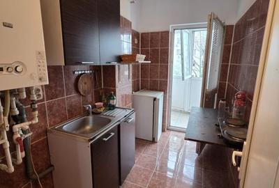 Garsonieră decomandată în Rahova
