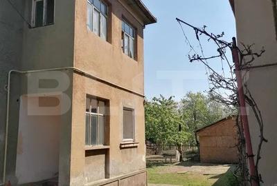 Casă individuală cu 6 camere în 14 Mai