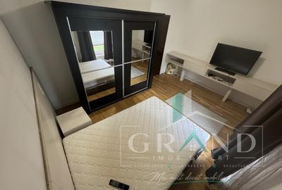 Apartament cu 2 camere semidecomandat, mobilat în Mărăști