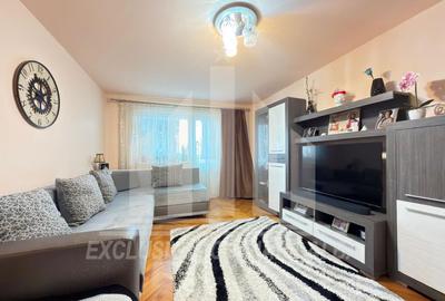 Apartament cu 3 camere decomandat, mobilat în Cetate