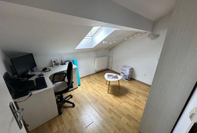 Casă / Vilă cu 5 camere zona Lunei - 33