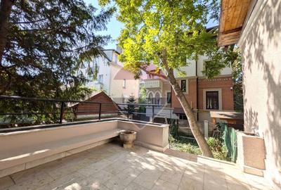Apartament spatios cu terasa si curte, zona Aviatorilor - 2