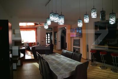Casă individuală cu 9 camere în Florilor