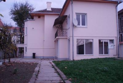 Casă cu 6 camere în Ultracentral - 10