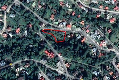 Teren Construcții intravilan de 2013 mp, în Central