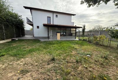 Casă individuală cu 5 camere în Giroc