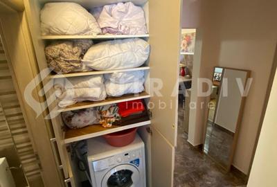 Apartament cu 3 camere, 2 bai, parcare- zona UMF - 9