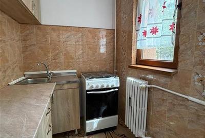 Garsoniera in bloc de apartamente, Podu Ros - 3