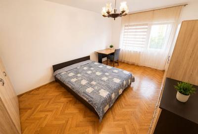 Apartament cu 2 camere decomandat, mobilat în Între Lacuri