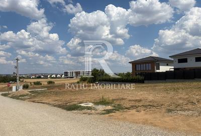 Teren Construcții intravilan de 490 mp, în Vest