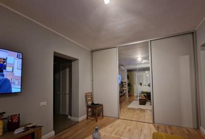 Apartament cu 2 camere semidecomandat în Tomis II