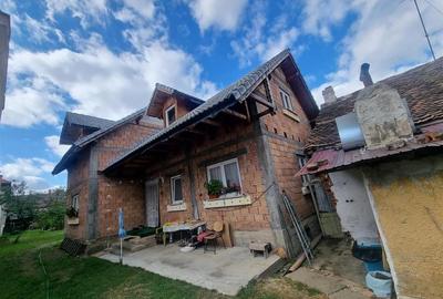CASA CU ETAJ IN CENTRU - 15