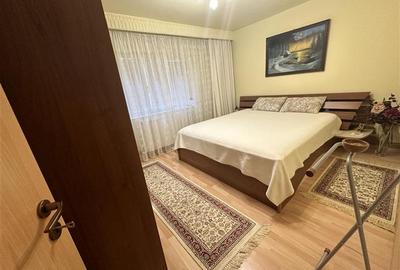 Decomandat model mare linga Shopping City - 7