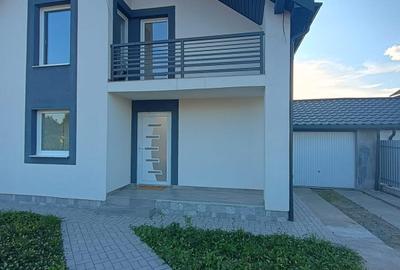 Casă individuală cu 4 camere în Satu Nou de Jos