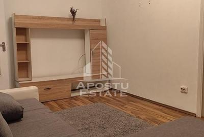 Apartament cu 2 camere semidecomandat, mobilat în Dacia
