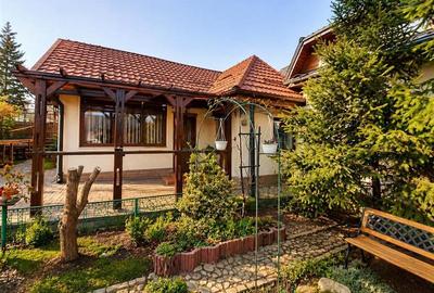 Casă cu 5 camere în Moara de Vânt