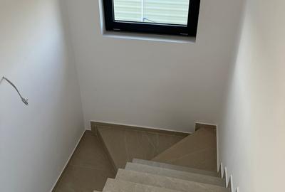 VILA DUPLEX, complex rezidential, utili 144mp, teren 150mp, loc. 1 Decembrie - 4