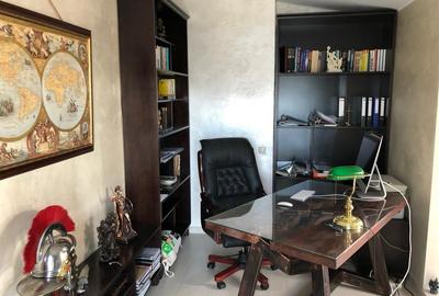 Apartament/Birou 3 camere, Tg. Cucu - Centru, Bloc Italo-Romena - 2