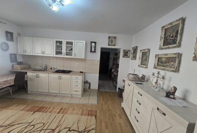 De vanzare Apartament cu 2 dormitoare situat in zona Cetate, - 3