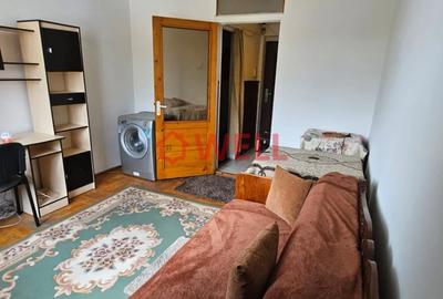 GARSONIERĂ DE ÎNCHIRIAT ÎN CARTIERUL 7 NOIEMBRIE - 5