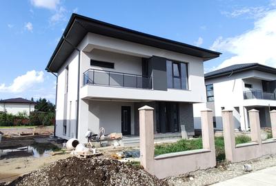 FARA COMISIOANE Vila TOP cu 5 camere 3 bai P+1 cu 2 placi beci mare la cheie - 35