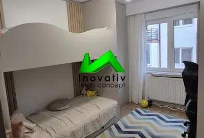 Apartament cu 3 camere decomandat în Ștrand